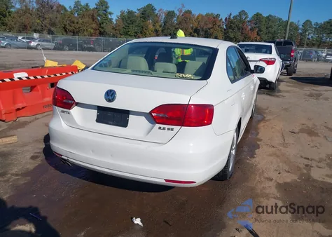 2011 Volkswagen Jetta 2.5L Se z USA, uszkodzony, nr VIN 3VWDZ7AJ4BM319194